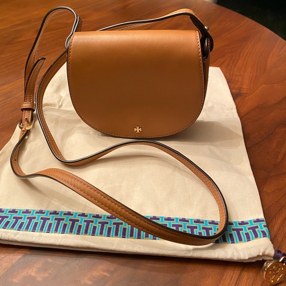 Tory Burch Handbags - Tory Burch small saddlebag crossbody